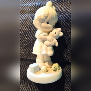 1993 Members Only Figurine "Loving"
